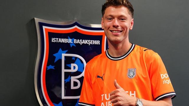Başakşehir’den Danimarka Yıldırımı! Skov Olsen İmzaladı