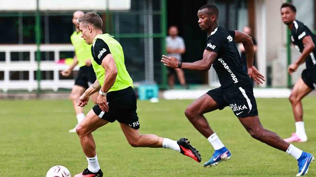 Beşiktaş Hradec Kralove